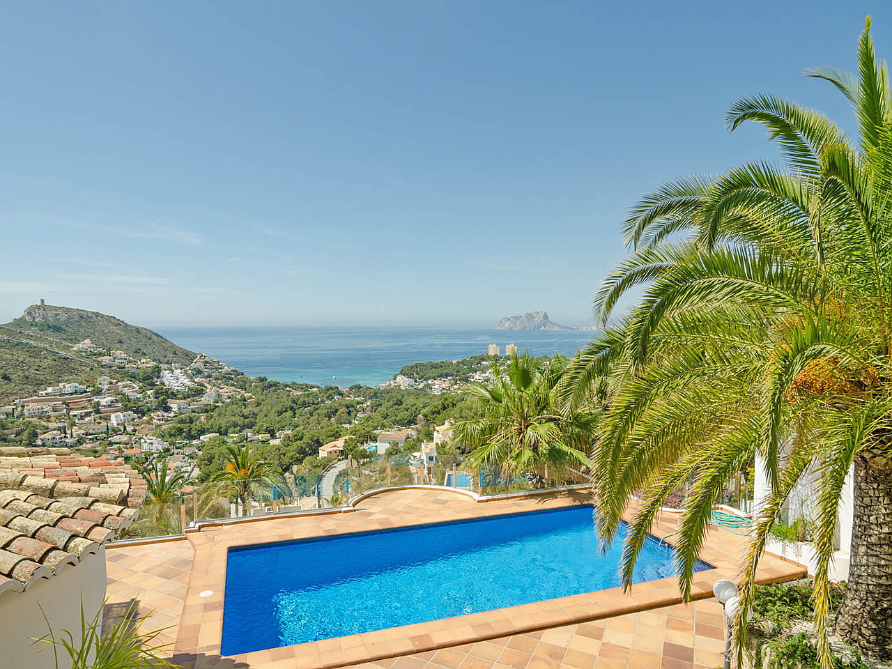  Moraira, Costa Blanca
- The house is built of very high quality materials, enjoys an absolutely wonderful and enviable location with spectacular sea views and designed in an elegant and timeless style in perfect harmony with the area and its location.