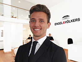 Prague
- 8000th employee of Engel & Völkers!