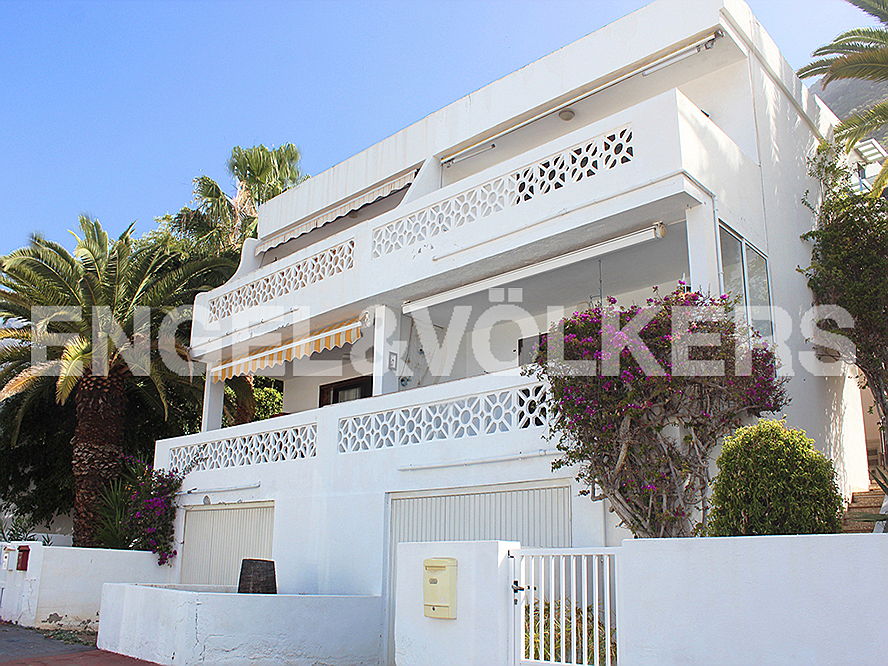  Costa Adeje
- Property for sale in Tenerife: Apartment in Los Gigantes, Tenerife South, Engel & Völkers Costa Adeje