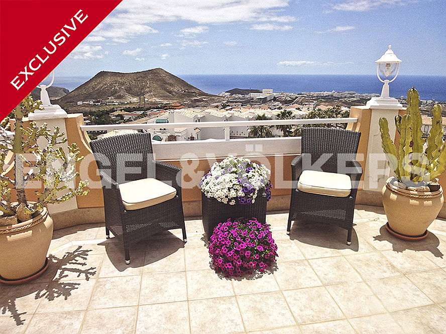  Costa Adeje
- Property for sale in Tenerife: House in Chayofa, Tenerife South, Engel & Völkers Costa Adeje
