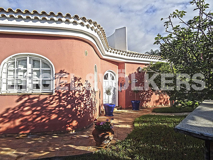  Costa Adeje
- Property for sale in Tenerife: Rural villa with sea views in Guía de Isora, Tenerife South, Engel & Völkers Costa Adeje