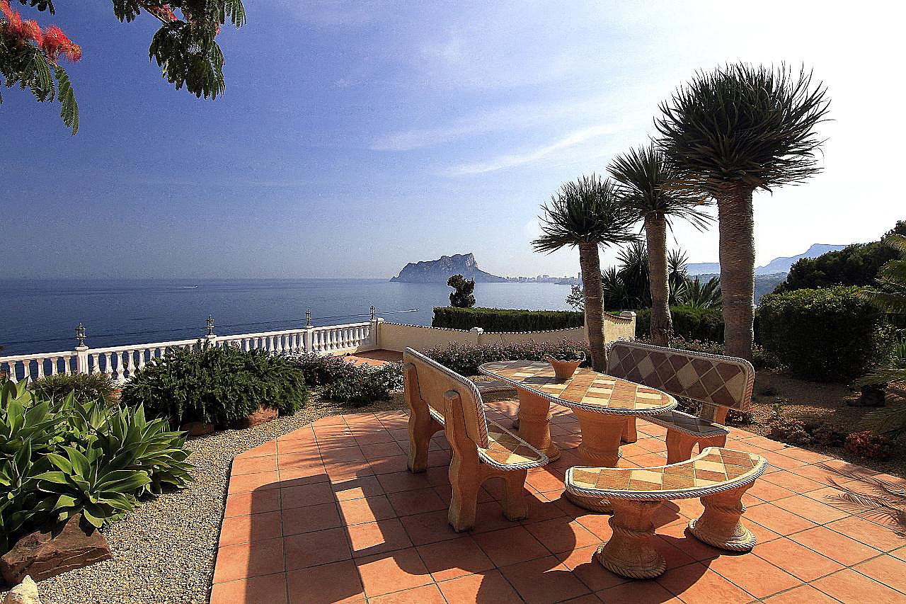  Moraira, Costa Blanca
- Perfectly oriented south - west, the villa has fantastic views from all levels, terraces and porches. The house and particularly the pool and terrace area enjoys lots of privacy where you can fully enjoy the sun all year around.