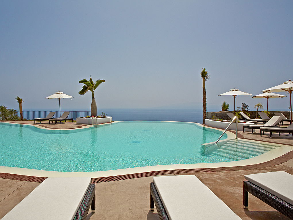  Costa Adeje
- Apartment Abama Resort, Guia de Isora, Tenerife South