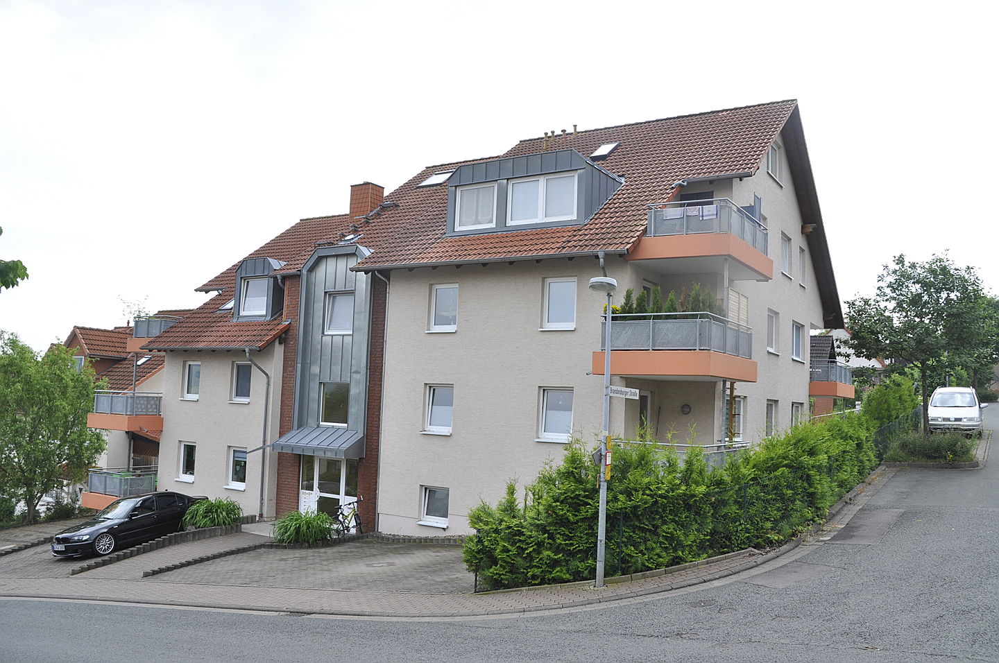  Bielefeld
- Mehrfamilienhaus in Lügde