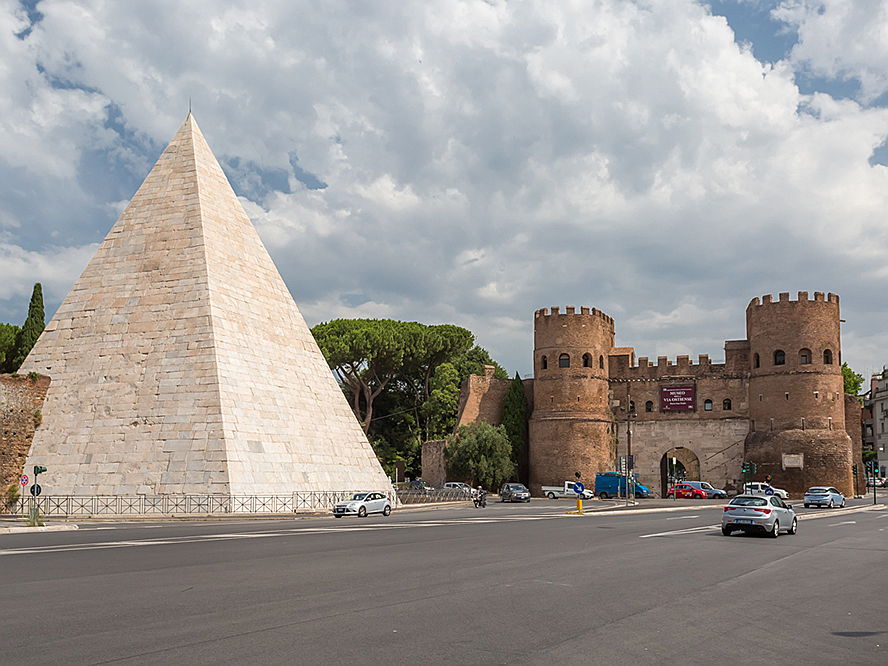  Roma
- Piramide Cestia Roma