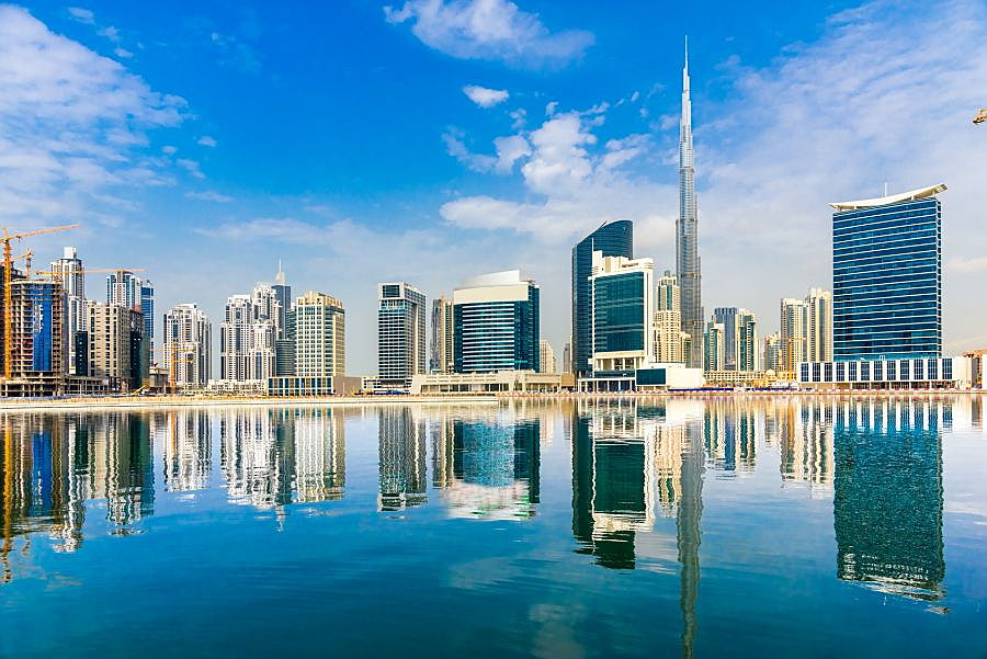  Dubai, United Arab Emirates
- When thinking of investing in luxury real estate, many American cities will come to mind as great deals and good places to live, but if the property is part of an investment portfolio, Dubai is the top performing investment location.